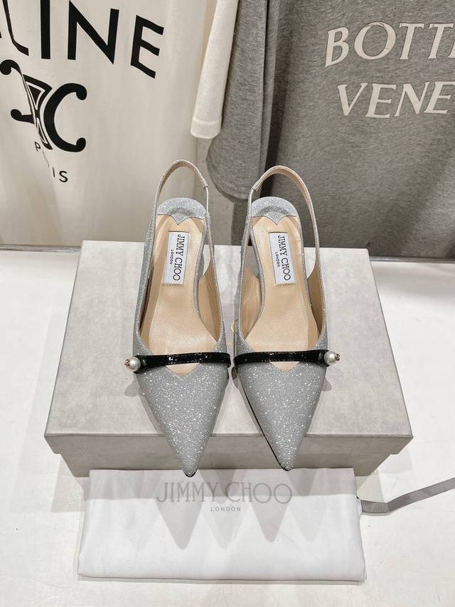 高版本出厂 Jimmy Choo*｜Jc 吉米周2024Ss新款简约尖头小猫跟高跟鞋单鞋 原版套楦，完美的线条，简约大气上脚显气质粗跟舒适百搭，还能拉长双腿显高